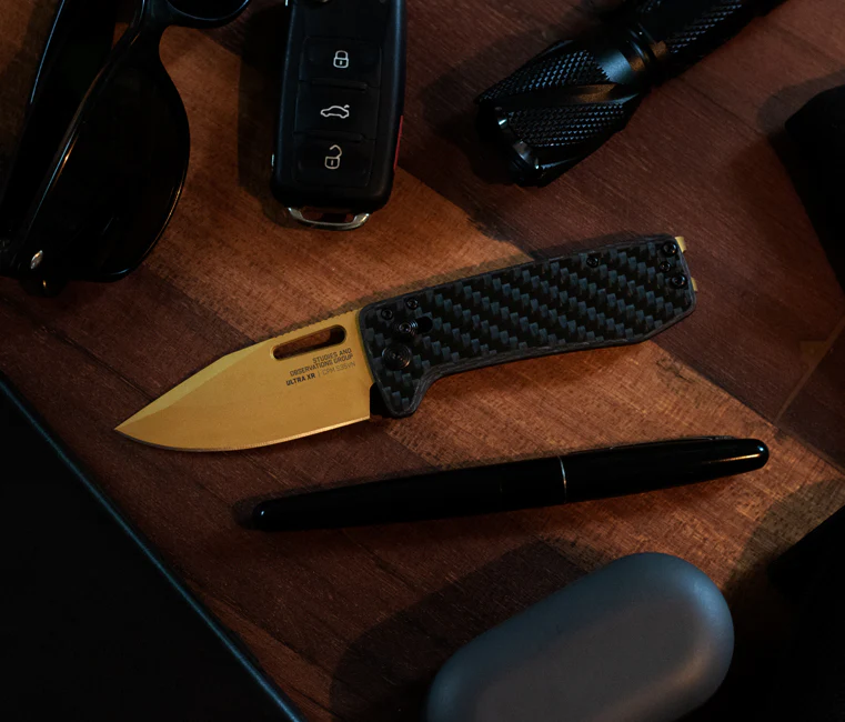 Ultra XR - Carbon & Gold - Image 13